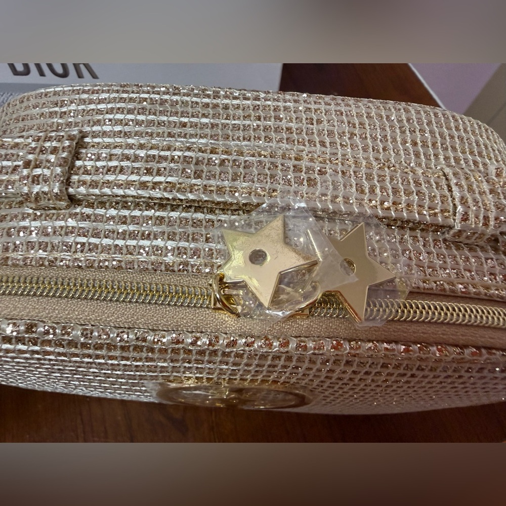 New Dior Beige Woven Cosmetic Pouch with Gold Logo - Picture 10 of 14